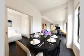 CBD Comfy 2 Bedder Walking Distance to Crown Complex